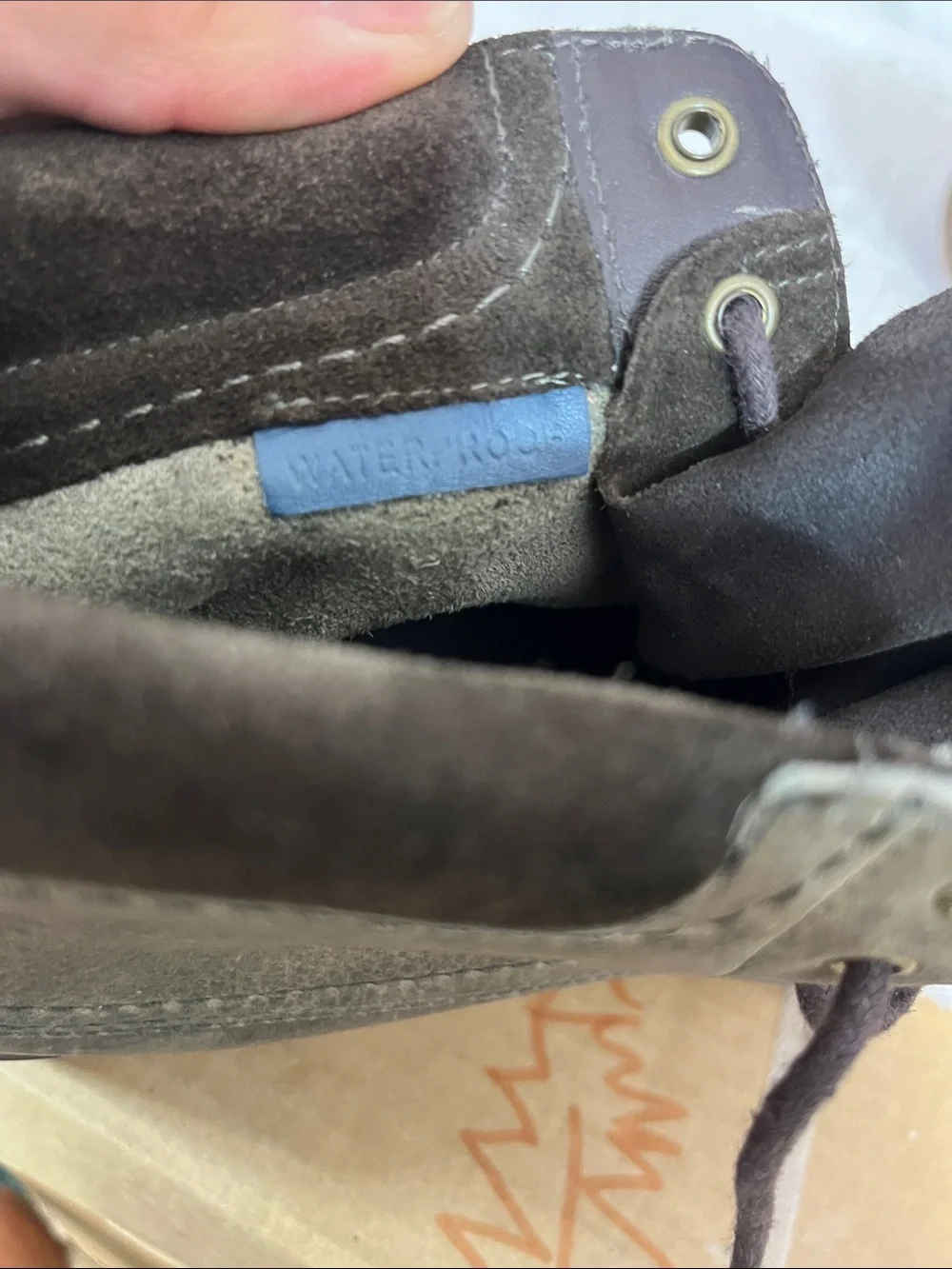 Cole Haan Men's Olive/Tan Leather Chukka Lace-Up Boots